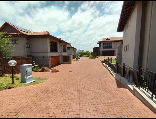 3 BEDROOM TOWNHOUSE FOR SALE IN IZINGA